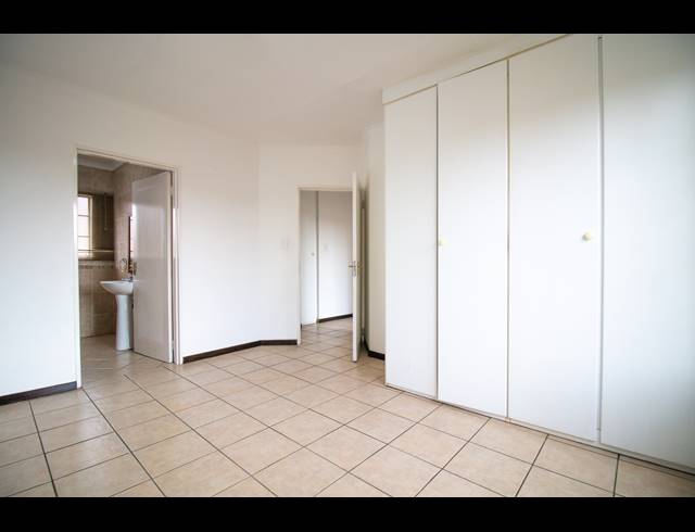 2 BEDROOM APARTMENT FOR SALE IN NOORDWYK